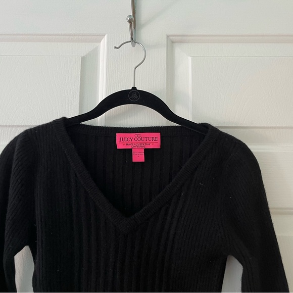 Juicy Couture 100% Cashmere Long Sleeved Sweater - Picture 2 of 3